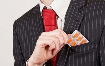 During puberty, taking pills containing male hormones will stretch the penis